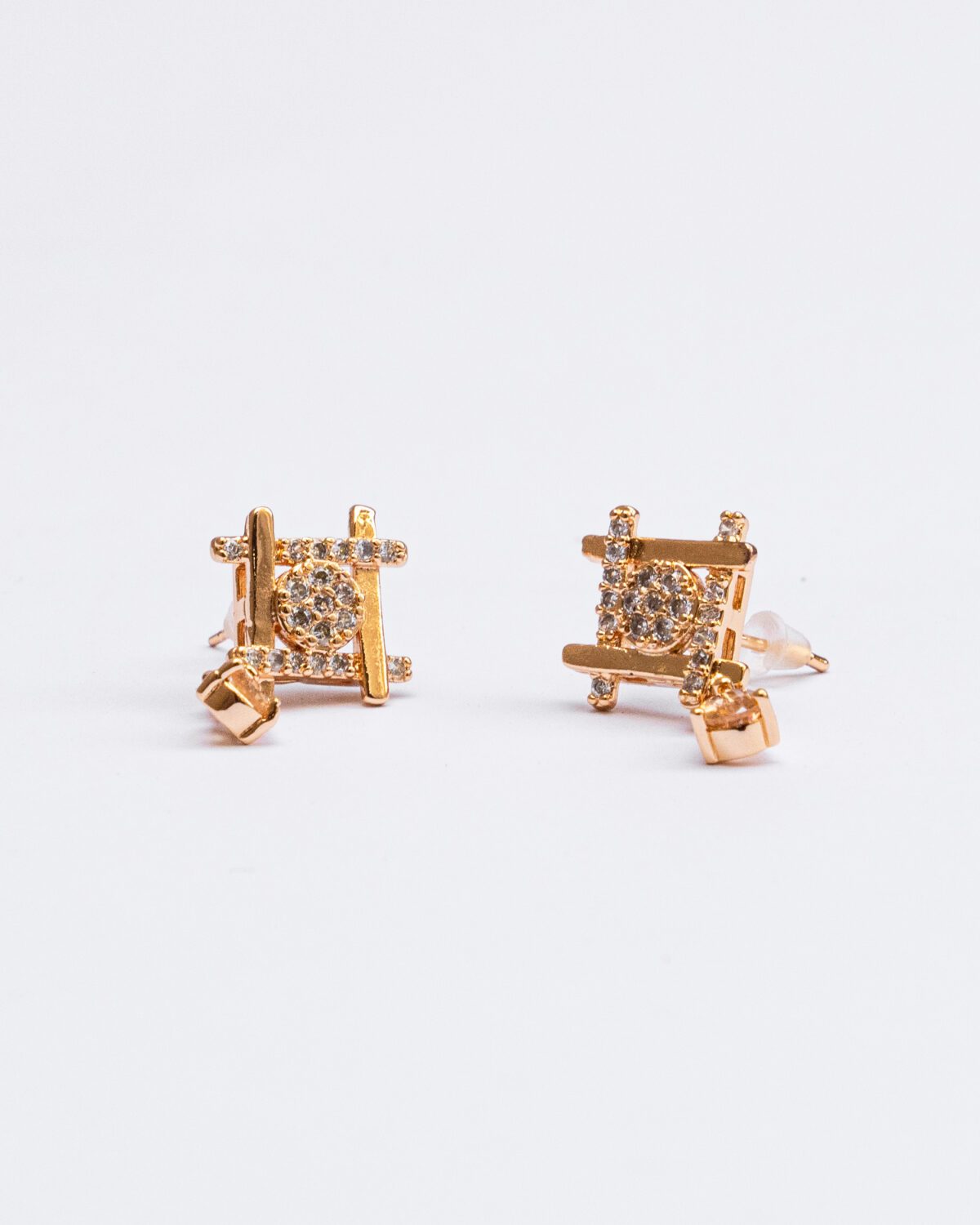 LUXETON GOLD EARRING-DSC03012