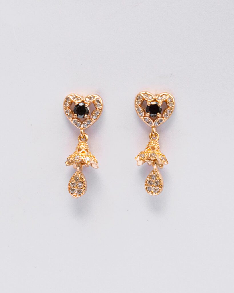 LUXETON GOLD EARRING-DSC03062