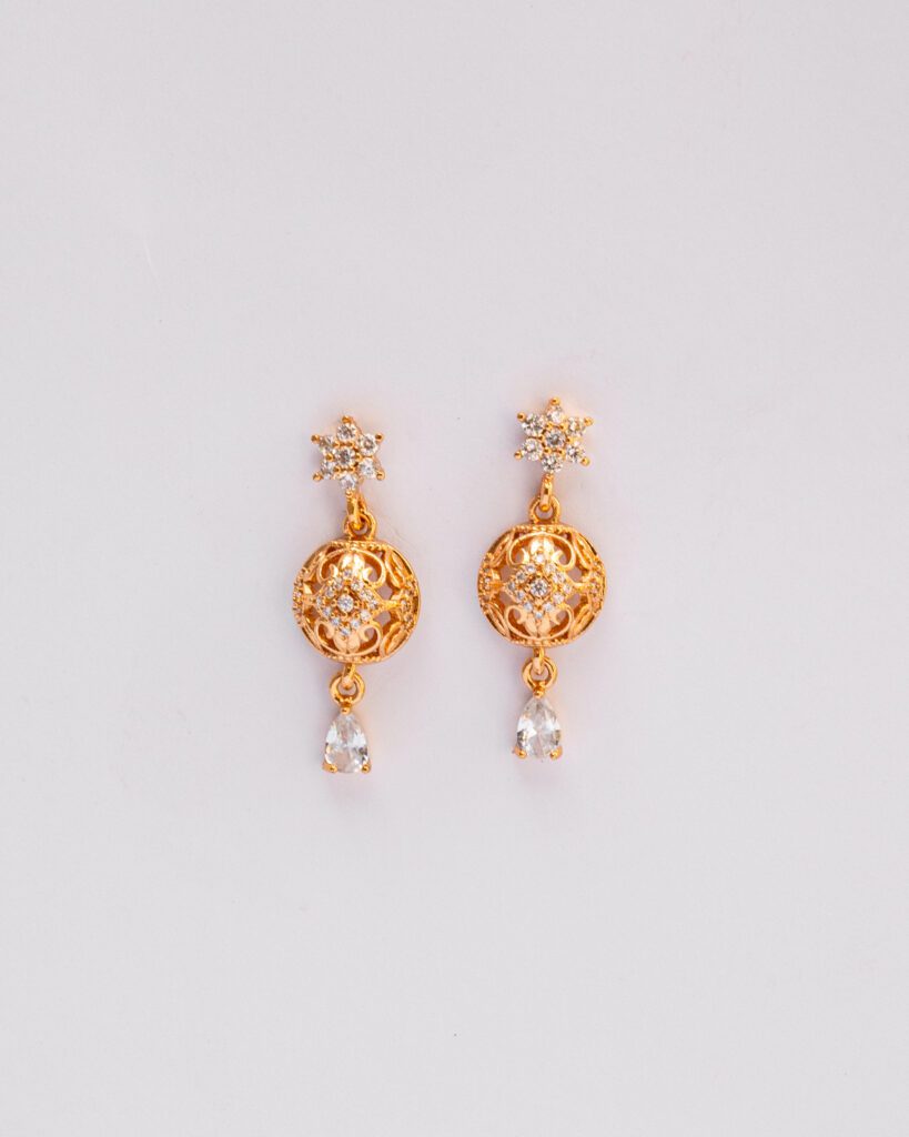 LUXETON GOLD EARRING-DSC03115