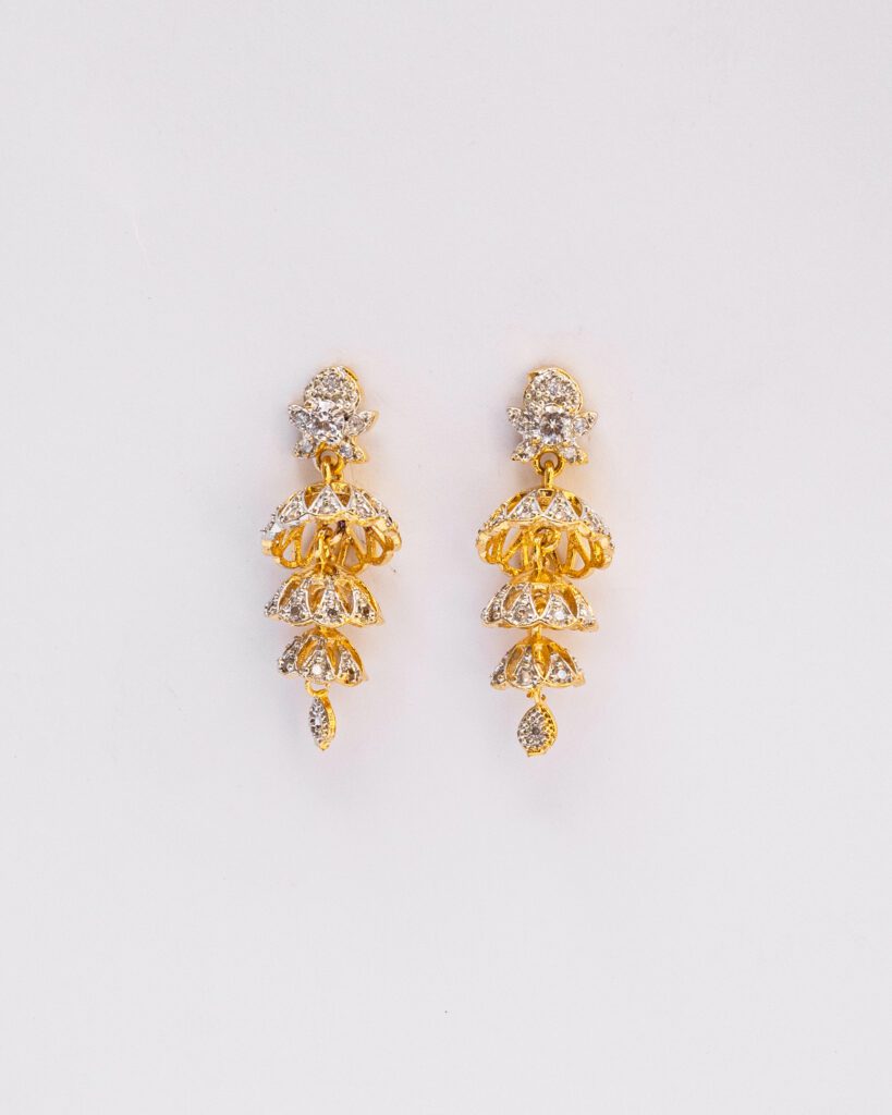 LUXETON GOLD EARRING-DSC03122